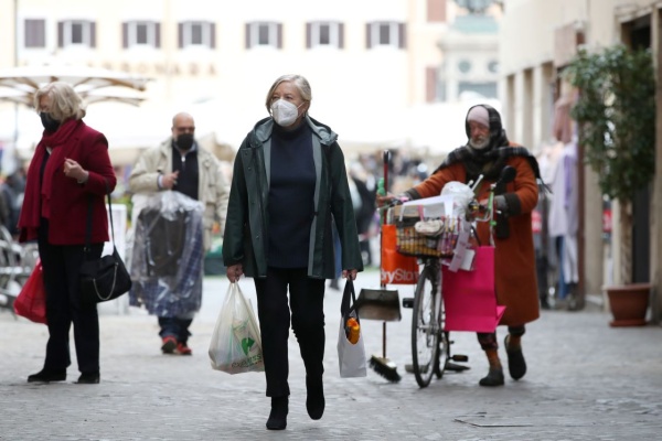 Italia ingresa a la "zona blanca" con un bajo riesgo epidemiológico