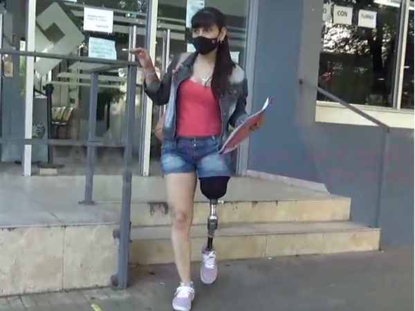 Super&oacute; todas las barreras y logr&oacute; sacar su licencia en La Plata a pesar de una discapacidad