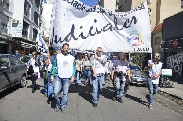 Arrancó la retención de tareas de 72 horas de los judiciales bonaerenses: quieren trabajar de forma virtual
