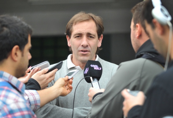 El Intendente de La Plata, Julio Garro despidió a Diego Maradona: "Dios volvió al cielo"