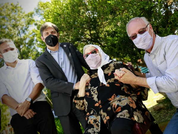 Kicillof, en La Plata: "Cuando se escriban los diarios de esta pandemia, veremos que hemos tenido un Estado presente"