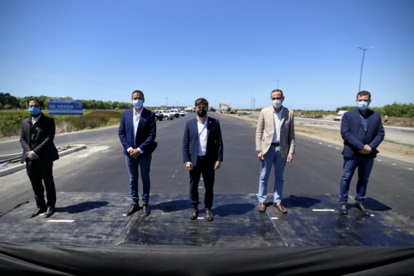 Kicillof, a horas del comienzo de la temporada en la costa atl&aacute;ntica: "No podemos tirar todo por la borda en el verano"