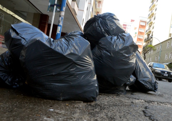 En La Plata solo se recupera un 9% de toda la basura generada por los vecinos y proponen un programa para cambiar hábitos