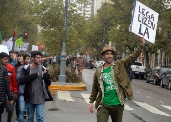 La Plata ya palpita otra "marea verde": 57 agrupaciones pedirán por la Ley de Cannabis en la Provincia
