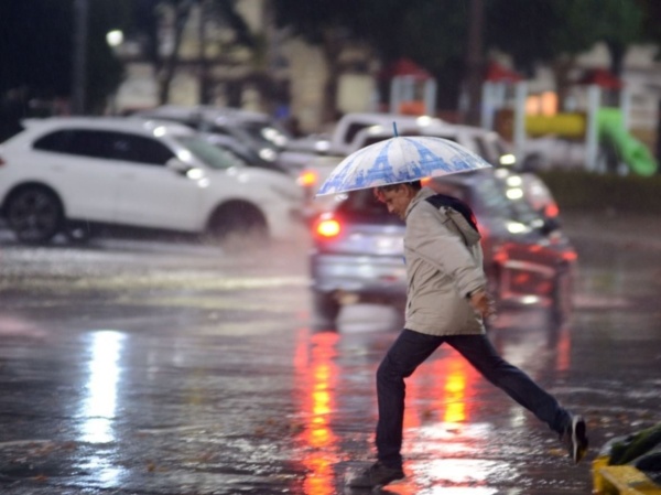 Las lluvias llegaron para quedarse en La Plata: barrio por barrio en dónde cayó más agua