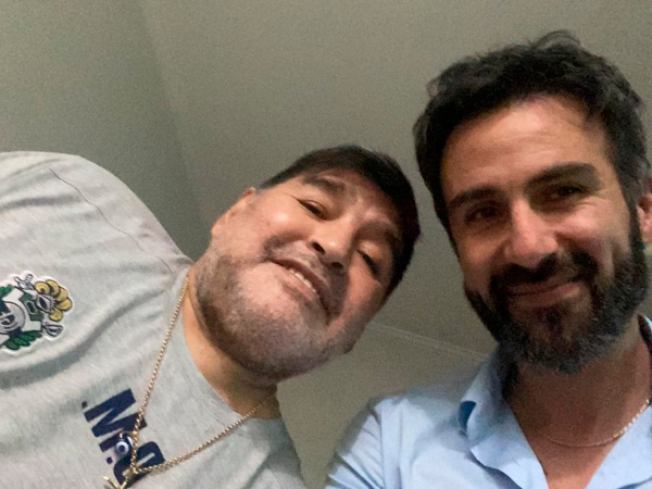 Leopoldo Luque falsificó la firma de Diego Maradona: lo determinaron los peritos
