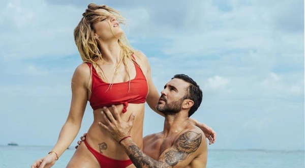 Mica Viciconte mostr&oacute; el disfraz que usa en la "intimidad"con Fabi&aacute;n Cubero