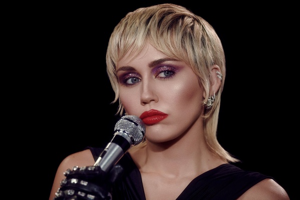 Miley Cyrus reveló qué cantante es su ídolo