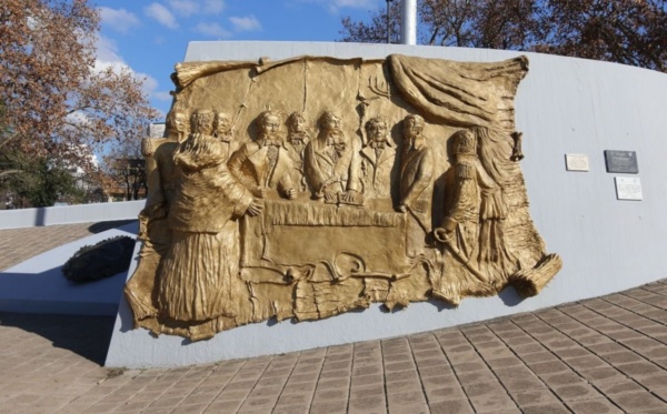 En el Día de la Bandera, el Municipio restauró el monumento a la insignia nacional de Plaza Belgrano