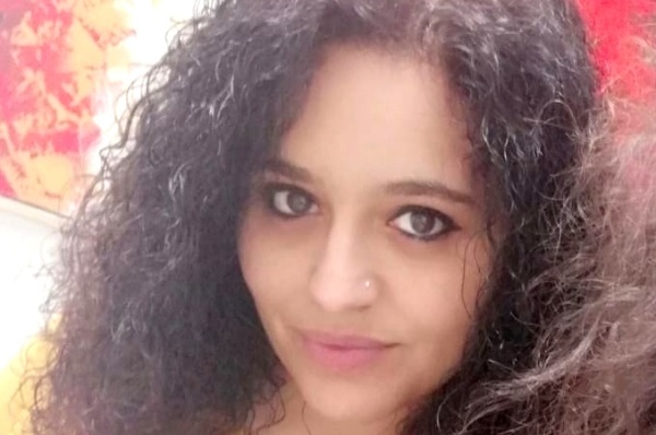 Vive en Italia pero supuestamente fue adoptada hace 30 años en La Plata: "Deseo encontrar a mi familia biológica"