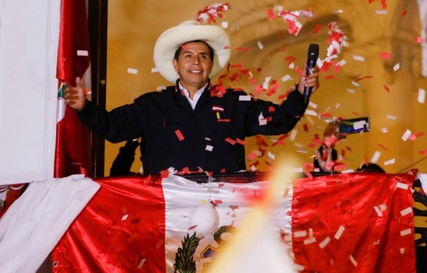 Terminó el escrutinio en Perú y ganó Pedro Castillo