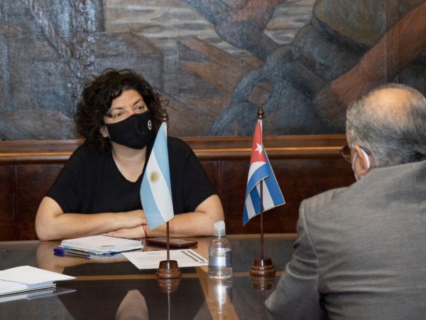 Avanza la negociación con Cuba para traer vacunas a la Argentina