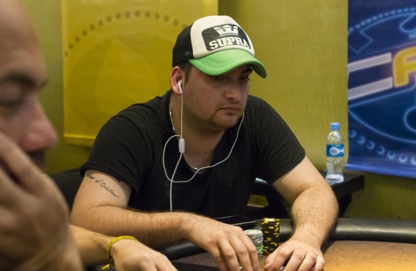 “Decidieron dormirme, ¿me volveré a levantar?": profundo dolor en La Plata por la muerte de Nicolás Coscarelli por COVID-19