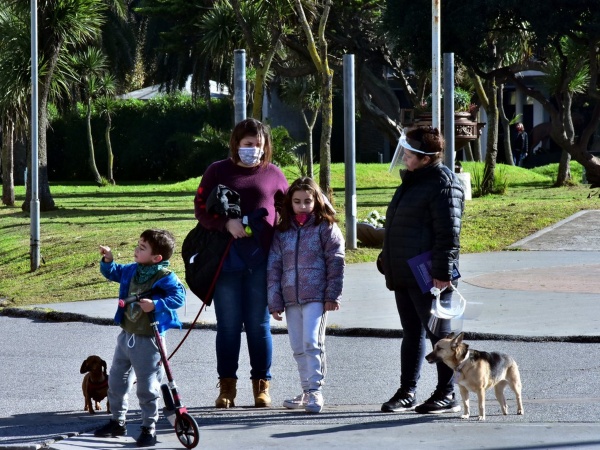 Los ni&ntilde;os, "due&ntilde;os" de La Plata por un d&iacute;a: as&iacute; es el proyecto para agradecerles su esfuerzo