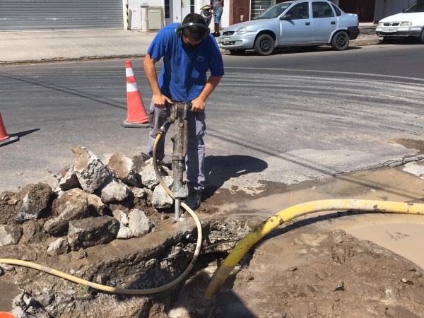 En un sector del Casco Urbano y Los Hornos podría haber baja presión de agua por obras