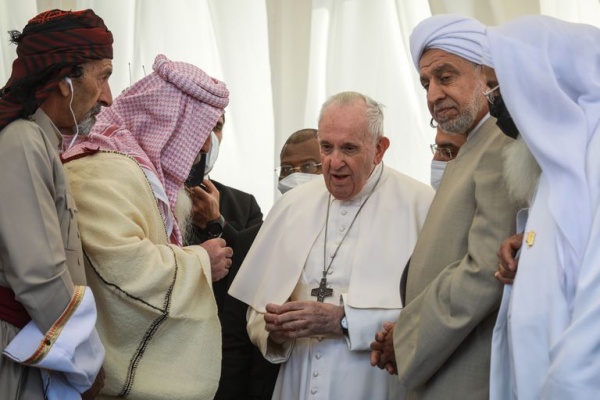 En la previa del 8M, el Papa pidió en Irak que "las mujeres sean respetadas y defendidas"