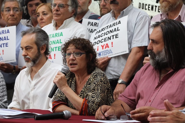 El durísimo comunicado de los gremios docentes contra Macri por su carta: "Parece una broma de mal gusto"