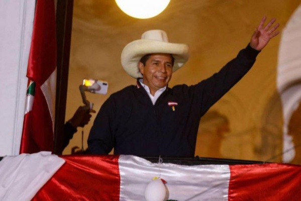 Advierten por un posible golpe de Estado en Perú