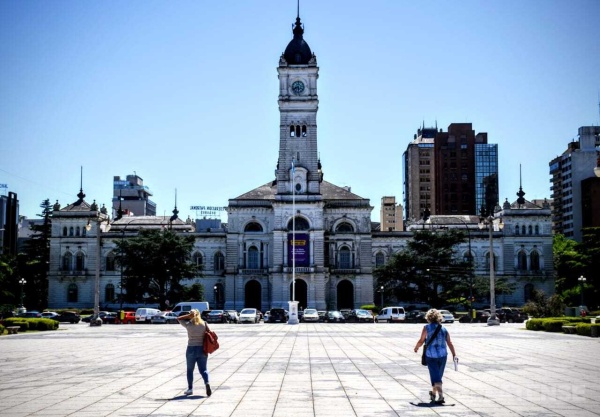 Más aire para el municipio platense: no tendrá que devolverle los 500 millones de pesos a Provincia durante el 2021