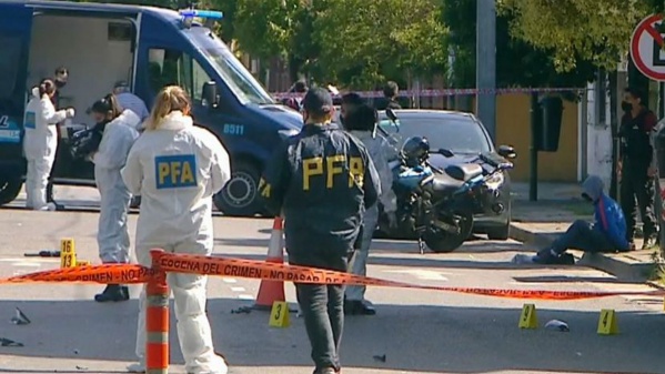 Un ladrón y un policía murieron en Villa Devoto luego de chocar durante una persecución