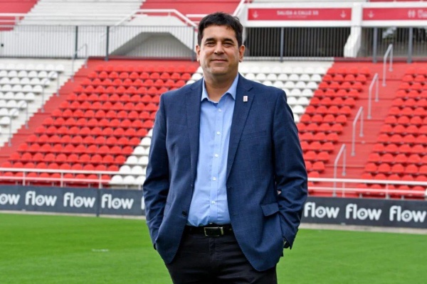 El presidente de Estudiantes contrajo COVID-19