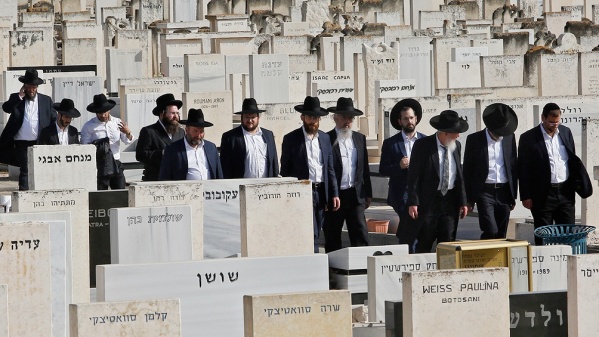 Un argentino fallecido por la estampida en una fiesta religiosa que se cobró 45 víctimas en Israel