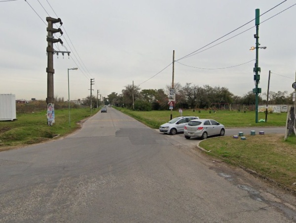 Vecinos de Gonnet piden que coloquen sem&aacute;foros en una esquina