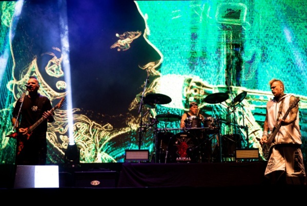 Ante las nuevas restricciones, los shows se reprograman en La Plata