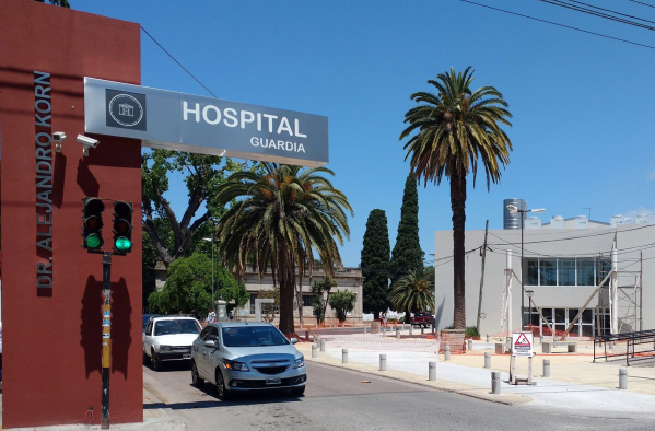 Despidieron a 25 empleados del hospital de Melchor Romero y los compañeros piden respuestas: “Se espera que sean 30 más”