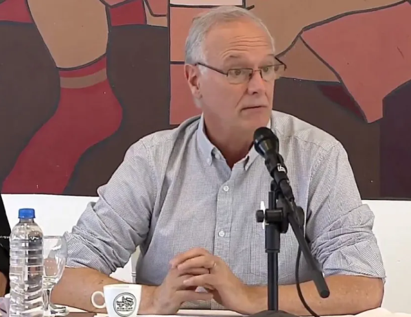 Daniel Gollan advirtió que "están creciendo más rápido los casos que en la primera oleada"