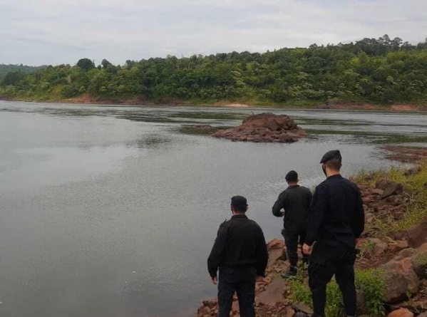 Tres hermanos murieron ahogados en el río Paraná