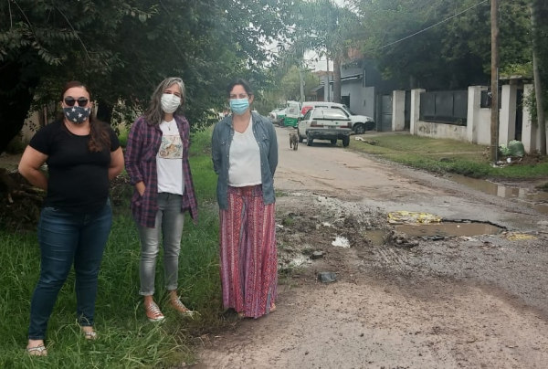 Un peligrosísimo pozo peligra la integridad física de los vecinos de 91 entre 8 y 9: “La calle está intransitable”