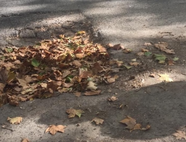 Un peligroso pozo tiene en vilo a los vecinos de Barrio Hipódromo