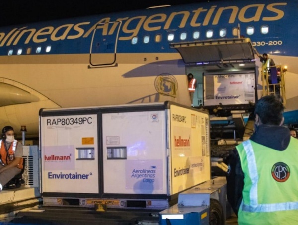 Llegó a China el vuelo de Aerolíneas Argentinas que traerá un millón de dosis de Sinopharm