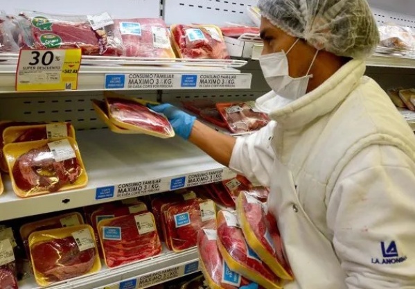 El Gobierno anuncia un acuerdo para vender el kilo de asado a $359