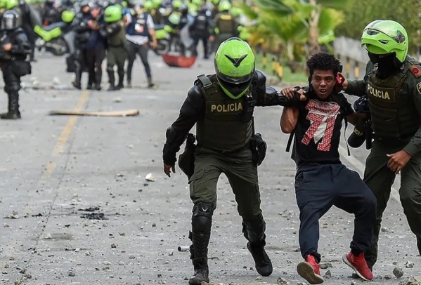 Convocan un "tuitazo" antes del partido Argentina-Colombia en rechazo a la represión