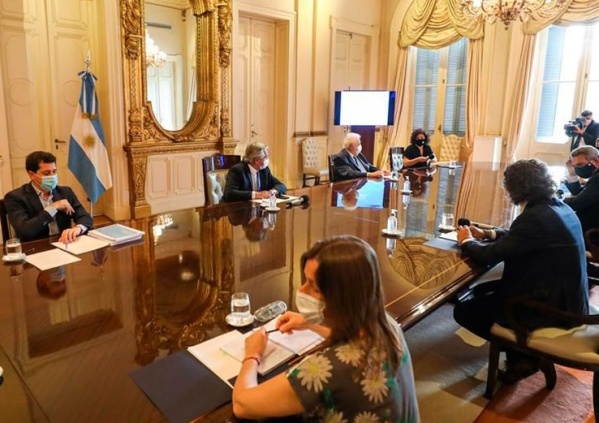 La vacunación contra el COVID-19 se iniciará en la primera quincena de enero