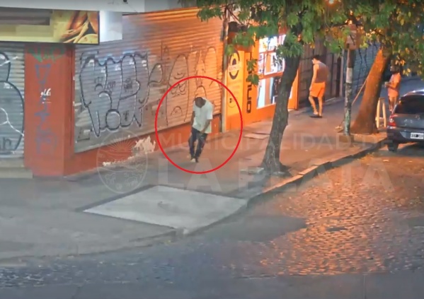 Acosó a una mujer en la zona de 6 y 47 y no podía caminar de tanto alcohol que había tomado