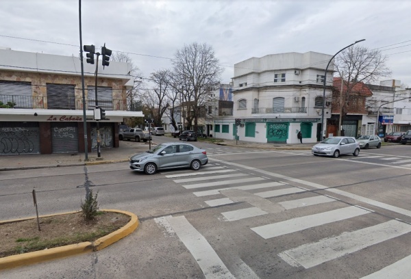 En Tolosa una mujer halló un arma en la calle y se disparó en el rostro