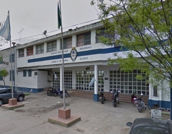 Ordenaron clausurar un pabellón de la cárcel de Los Hornos por la presencia de ratas y techos en mal estado