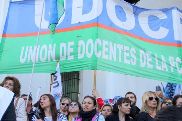 Gremios docentes de La Plata pidieron suspender la presencialidad en los establecimientos sin estufas