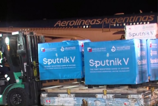 Llegaron más de 1,6 millones de dosis en vuelos para reforzar el plan de vacunación