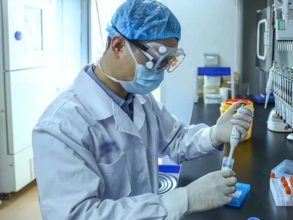 La vacuna china contra el COVID-19 logró una "rápida respuesta inmunológica"