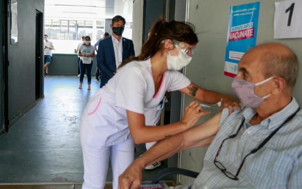 La Plata, con más vacunados que contagiados, está a punto de llegar a 70 mil dosis aplicadas