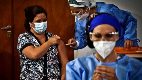 Así seguirá la campaña de vacunación en La Plata, con nuevas postas y vacunas