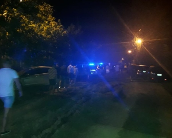 Amenazó a su ex mujer en Villa Elvira y mordió a un policía cuando lo llevaron a la comisaría