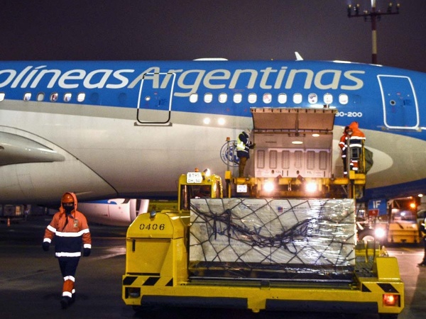Llegó a Moscú el avión de Aerolíneas Argentinas que traerá más vacunas a nuestro país