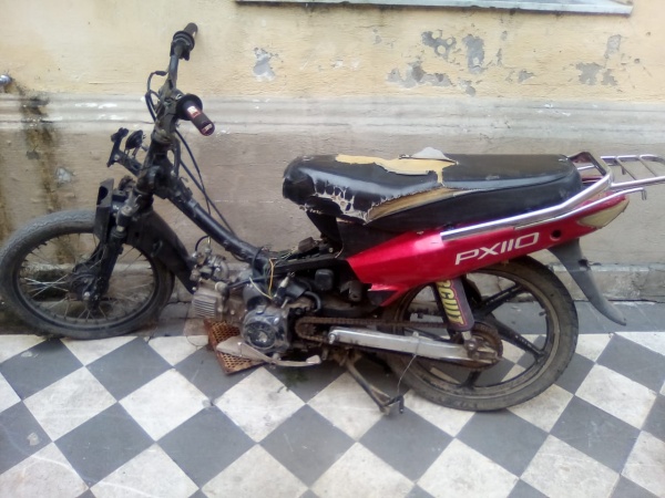 Intent&oacute; huir en moto pero lo atraparon tras una intensa persecuci&oacute;n en Romero