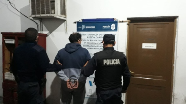 Quiso abusar de su ex luego de atacarla y agredirla en Olmos