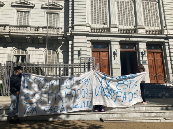 Un platense abrumado por un plan para comprar un auto: pagaba $3.000 de cuota, ahora se fue a las nubes y quedó a la deriva